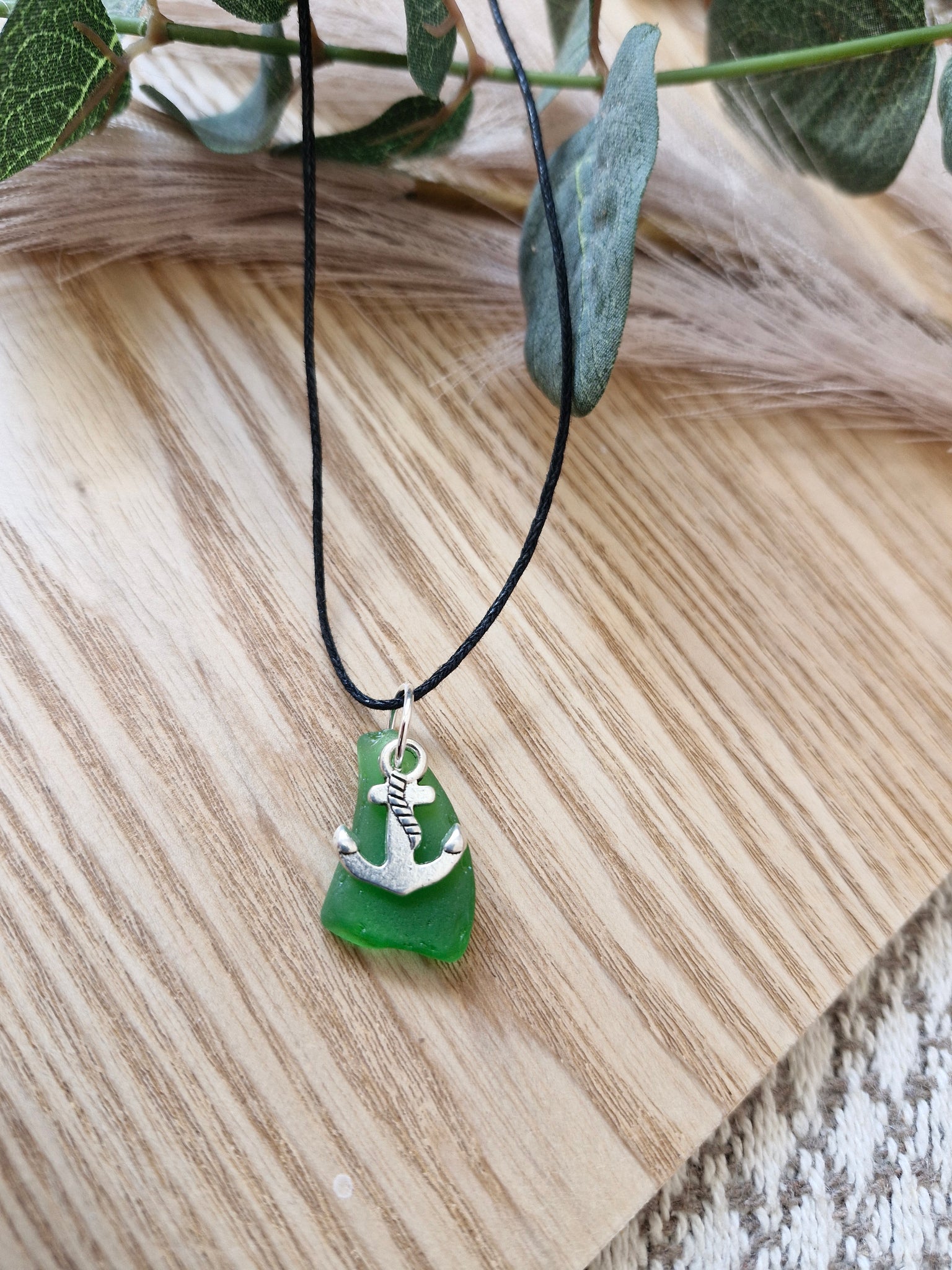 Ocean depths - Anchor seaglass necklace